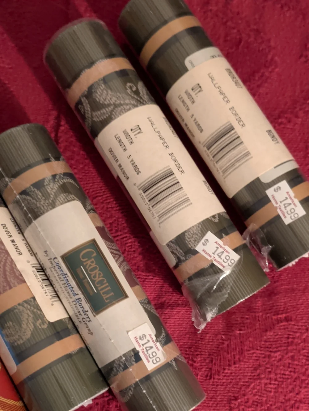 6-Decorative Wallpaper Border Rolls - Green & Red with Gold Motif